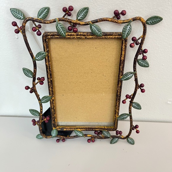 Metal Picture Frame‎ with Berries and Leaves Accent Tabletop Decor - Picture 1 of 2